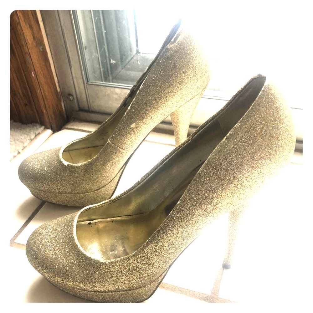 Gold sparkled heels from Guess